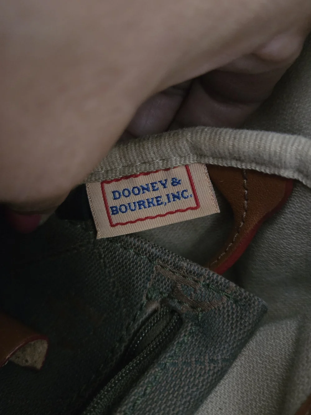 Dooney & Bourke good pre